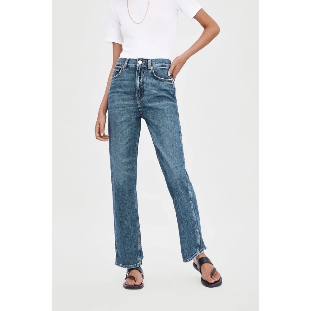 Zara High Rise Vintage Relaxed Fit Straight Leg Medium Wash Mom Jeans 8 - Picture 1 of 7